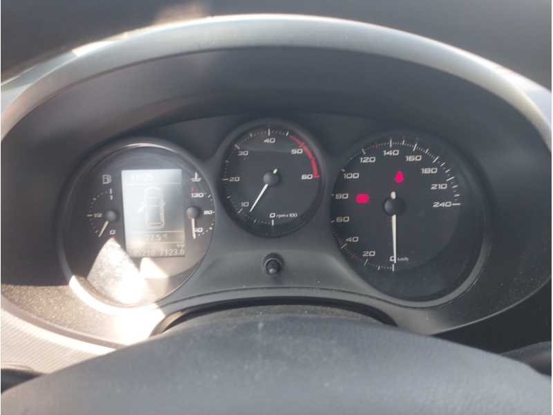 Recambio de cuadro instrumentos para seat leon (1p1) 1.6 tdi referencia OEM IAM   
