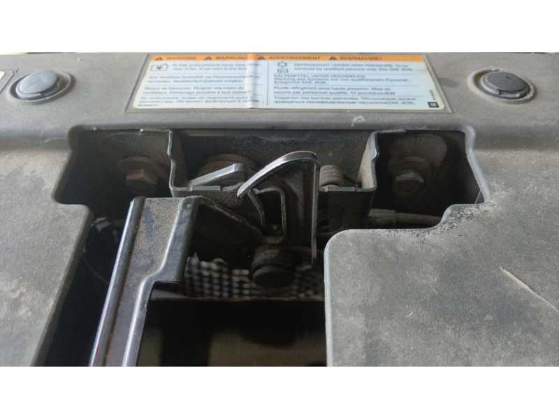 Recambio de cerradura capot para chevrolet orlando (j309) 2.0 d referencia OEM IAM 95989871  