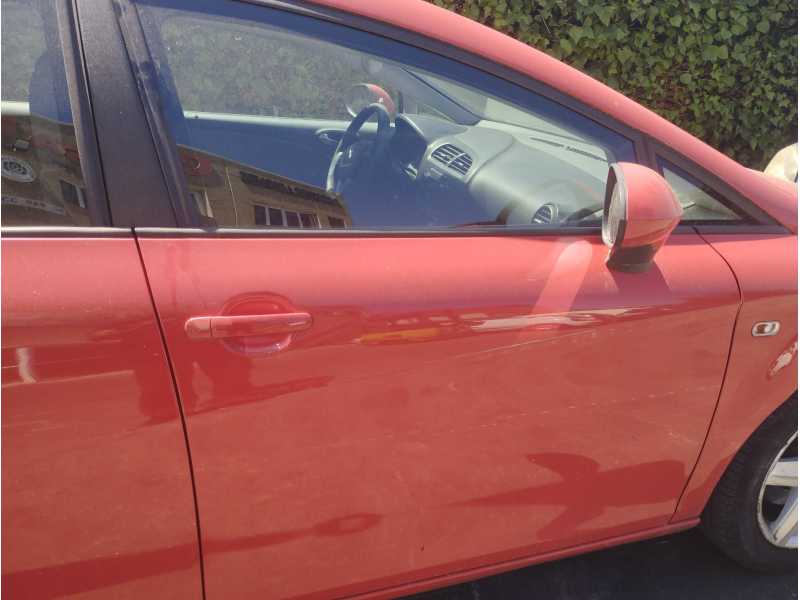 Recambio de puerta delantera derecha para seat leon (1p1) 1.6 tdi referencia OEM IAM 1P0831056A  