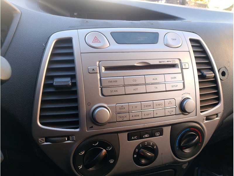 Recambio de sistema audio / radio cd para hyundai i20 i (pb, pbt) 1.2 referencia OEM IAM   