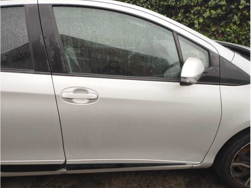 Recambio de puerta delantera derecha para toyota yaris 1.5 16v cat referencia OEM IAM   