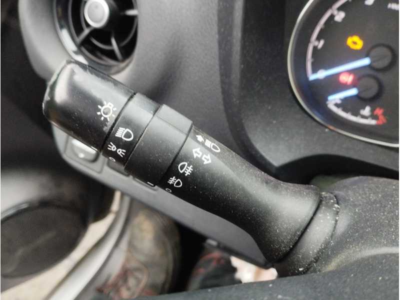 Recambio de mando luces para toyota yaris 1.5 16v cat referencia OEM IAM   