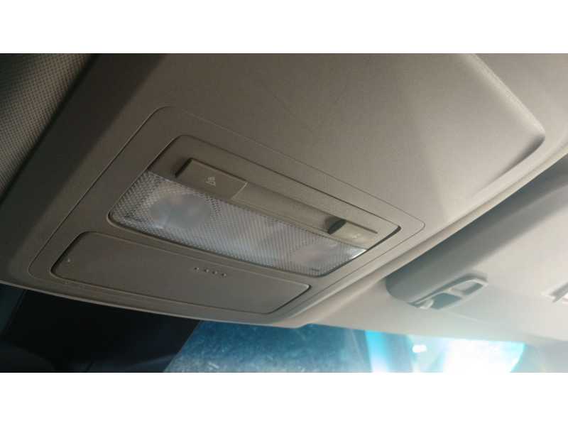 Recambio de luz interior para chevrolet orlando (j309) 2.0 d referencia OEM IAM 95181582  