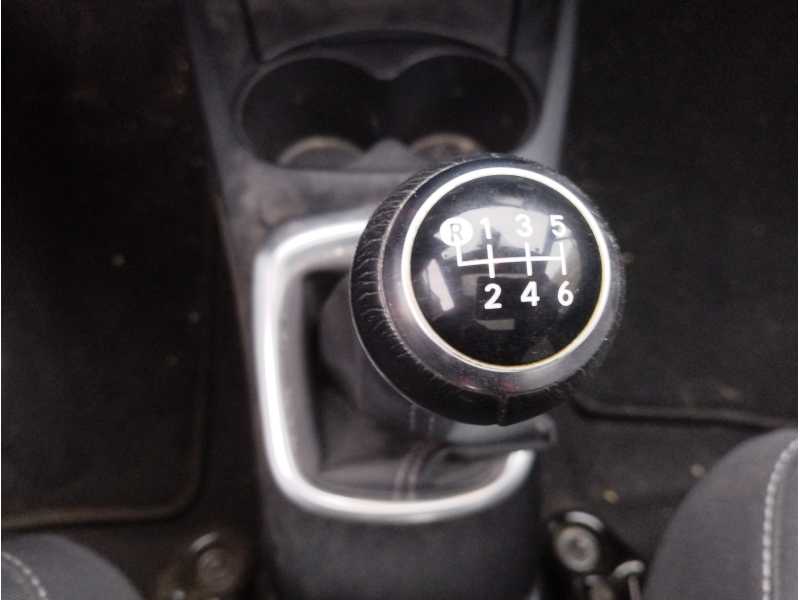 Recambio de pomo palanca cambio para toyota yaris 1.5 16v cat referencia OEM IAM   