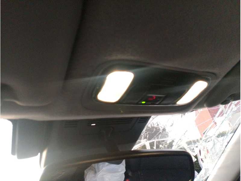 Recambio de luz interior para toyota yaris (_p21_, _pa1_, _ph1_) 1.5 hybrid (mxph10) referencia OEM IAM 703004440  