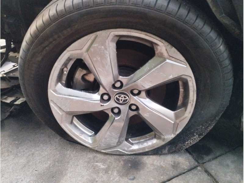 Recambio de llanta para toyota rav4 referencia OEM IAM   