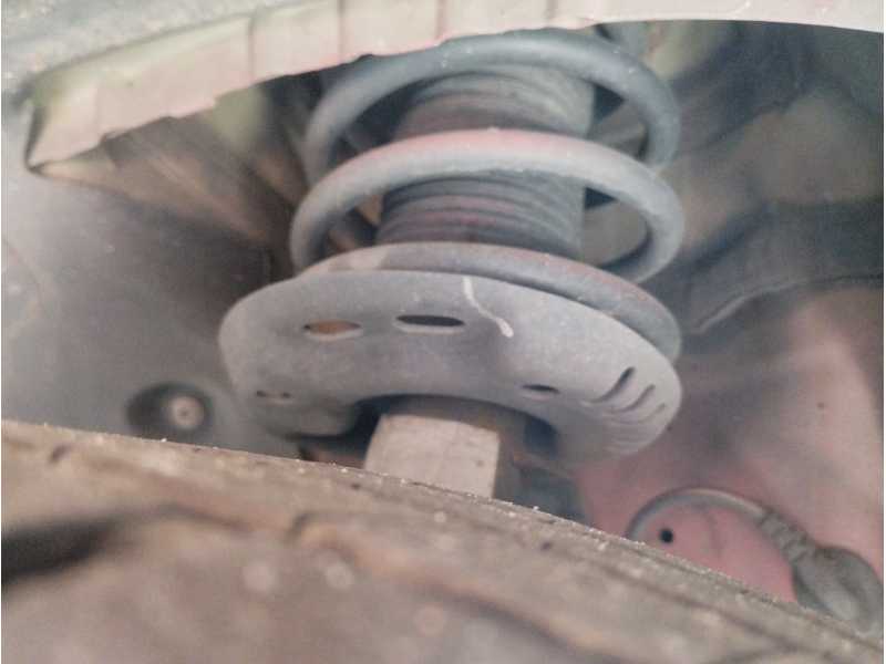 Recambio de amortiguador delantero izquierdo para seat leon (1p1) 1.6 tdi referencia OEM IAM   