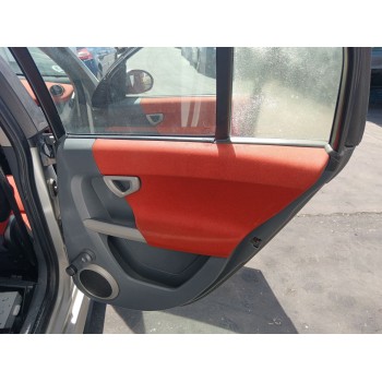 GUARNECIDO PUERTA TRASERA DERECHA A4547300270 