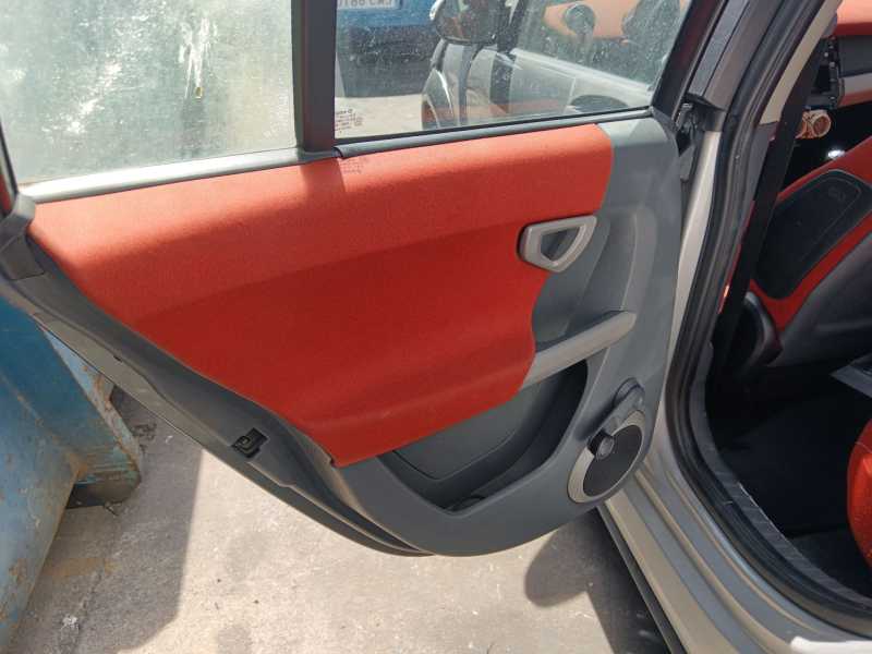 Recambio de guarnecido puerta trasera izquierda para smart forfour (454) 1.3 (454.031) referencia OEM IAM A4547300370  