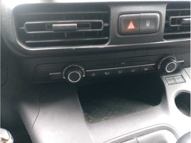 Recambio de mando climatizador para toyota proace verso referencia OEM IAM SU001A9781  