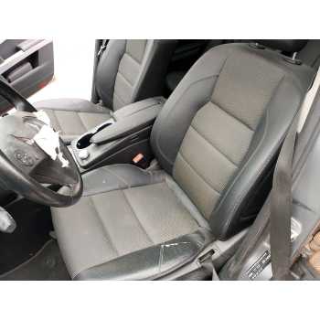 ASIENTO DELANTERO IZQUIERDO 