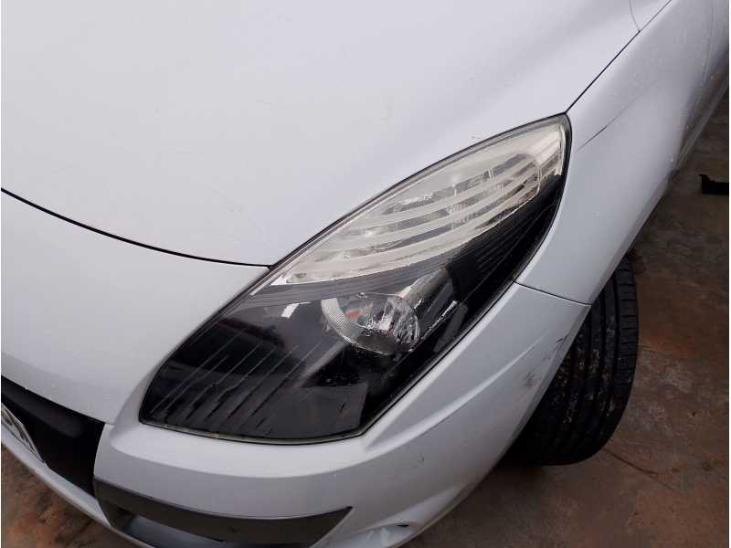 Recambio de faro izquierdo para renault scénic iii (jz0/1_) 1.5 dci referencia OEM IAM 260600023R  