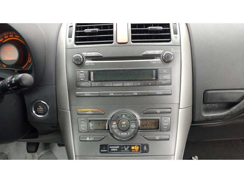 Recambio de pantalla multifuncion para toyota auris (_e15_) 2.0 d-4d (ade150_) referencia OEM IAM   