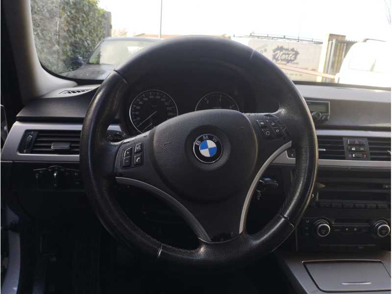 Recambio de volante para bmw serie 3 touring (e91) 318d referencia OEM IAM   