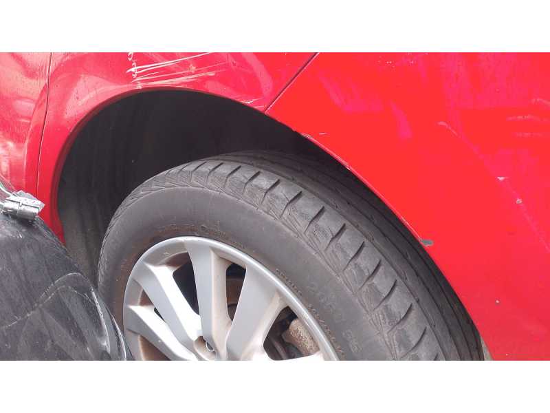Recambio de paso de rueda trasero izquierdo para toyota auris (_e15_) 2.0 d-4d (ade150_) referencia OEM IAM   