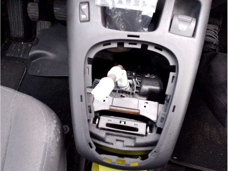 Recambio de palanca cambio para renault scénic iii (jz0/1_) 1.5 dci referencia OEM IAM 8201021402  