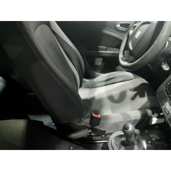 ASIENTO DELANTERO IZQUIERDO 
