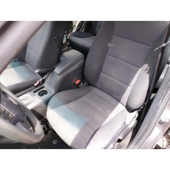 ASIENTO DELANTERO IZQUIERDO 