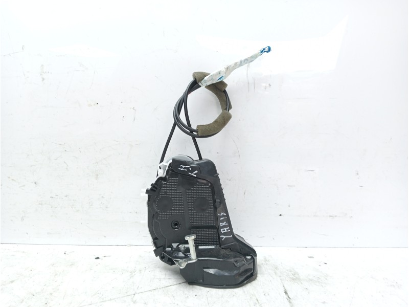 Recambio de cerradura puerta trasera izquierda para toyota yaris hybrid active referencia OEM IAM 69060K0030  
