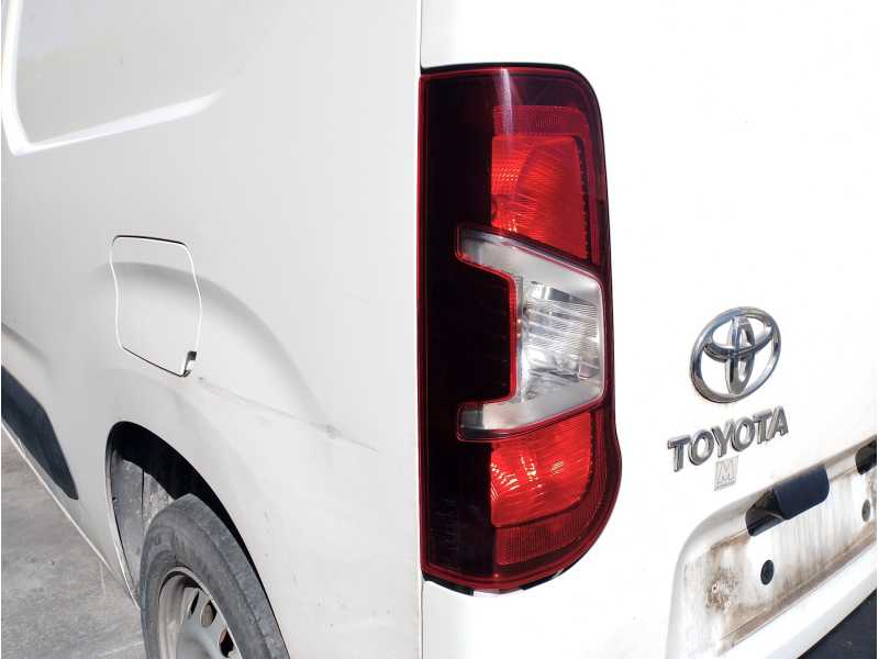 Recambio de piloto trasero izquierdo para toyota proace verso 1.6 d-4d cat referencia OEM IAM   
