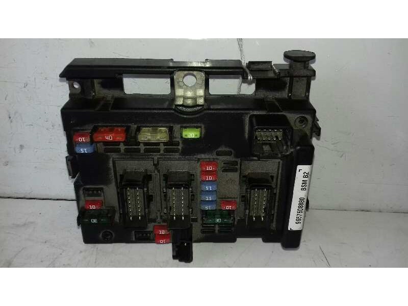Recambio de caja reles / fusibles para peugeot partner (s2) combi plus referencia OEM IAM 9657608880  