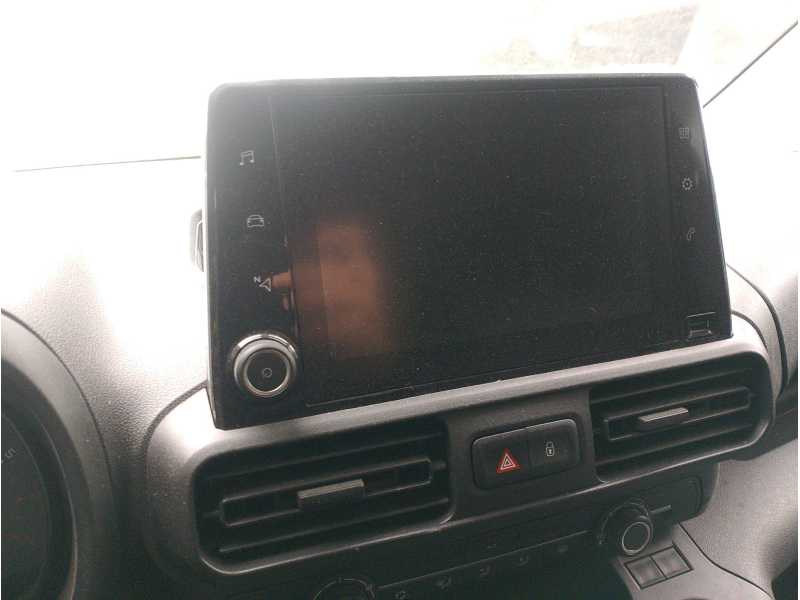 Recambio de sistema audio / radio cd para toyota proace verso referencia OEM IAM SU001B1925  