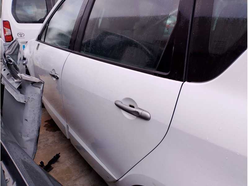 Recambio de puerta trasera izquierda para renault scénic iii (jz0/1_) 1.5 dci referencia OEM IAM 821017991R  