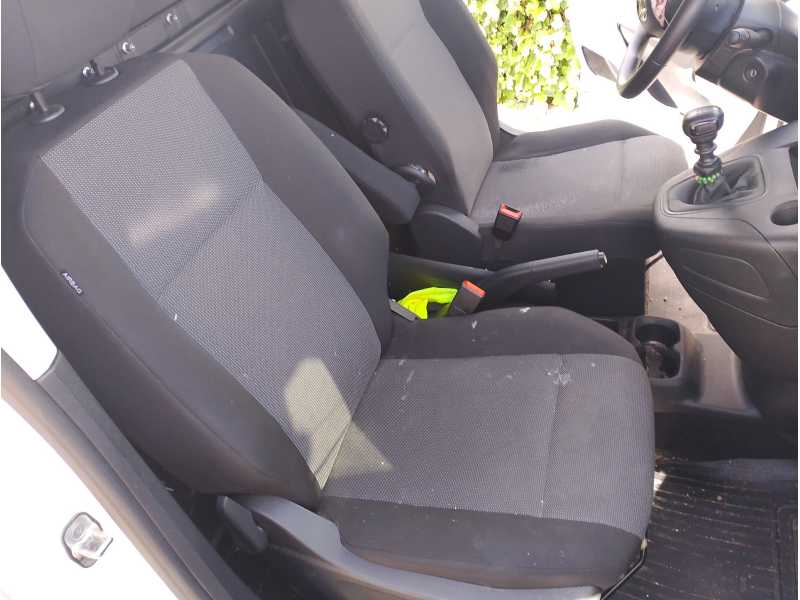 Recambio de asiento delantero derecho para toyota proace verso 1.6 d-4d cat referencia OEM IAM   