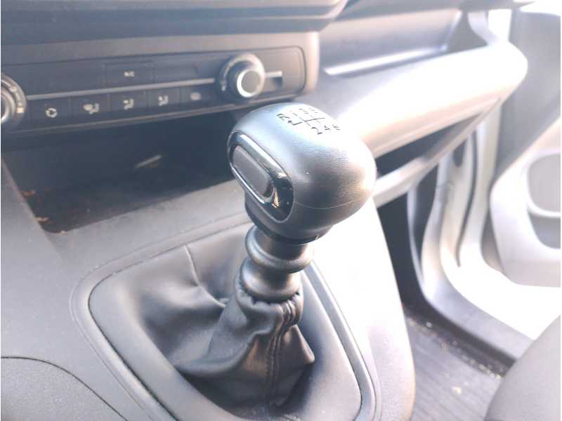 Recambio de pomo palanca cambio para toyota proace verso 1.6 d-4d cat referencia OEM IAM   