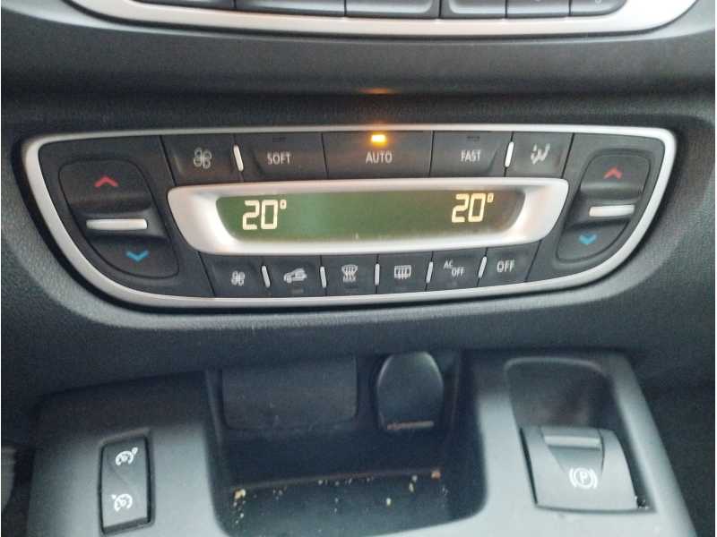 Recambio de mando calefaccion / aire acondicionado para renault scenic iii 1.2 tce referencia OEM IAM   