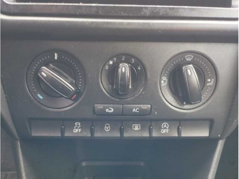 Recambio de mando calefaccion / aire acondicionado para seat toledo (kg3) 1.6 tdi referencia OEM IAM   