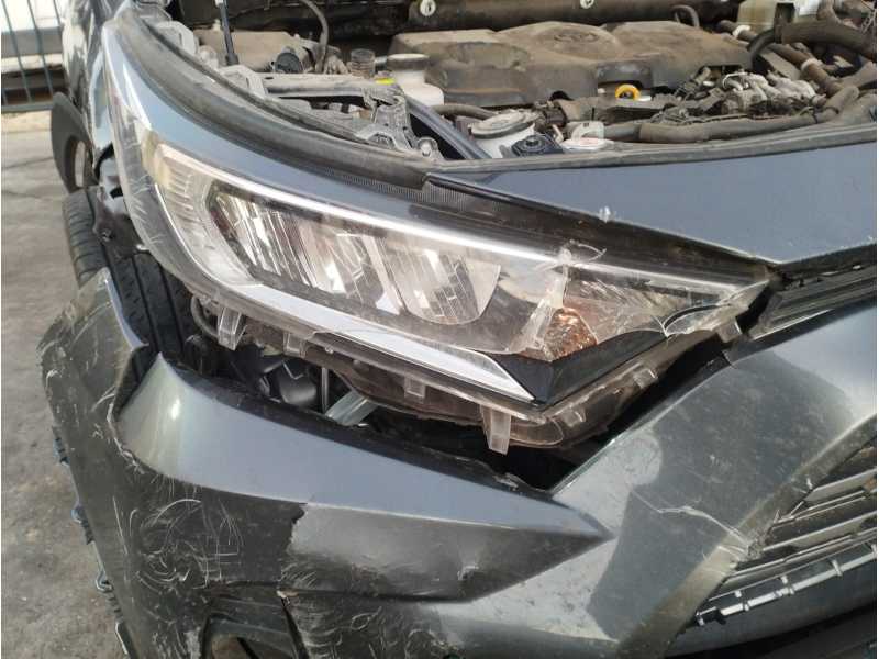 Recambio de faro derecho para toyota rav4 referencia OEM IAM   