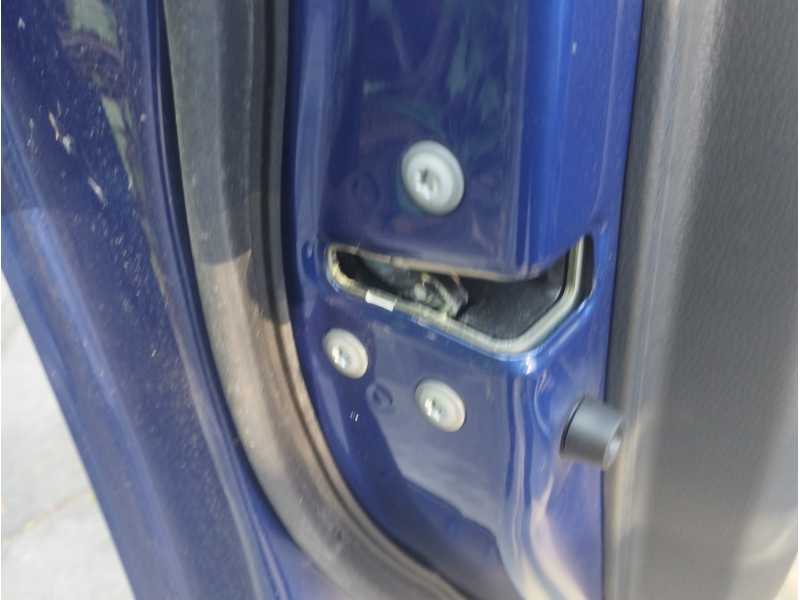 Recambio de cerradura puerta delantera izquierda para toyota yaris 1.5 16v cat referencia OEM IAM 69040K0040  