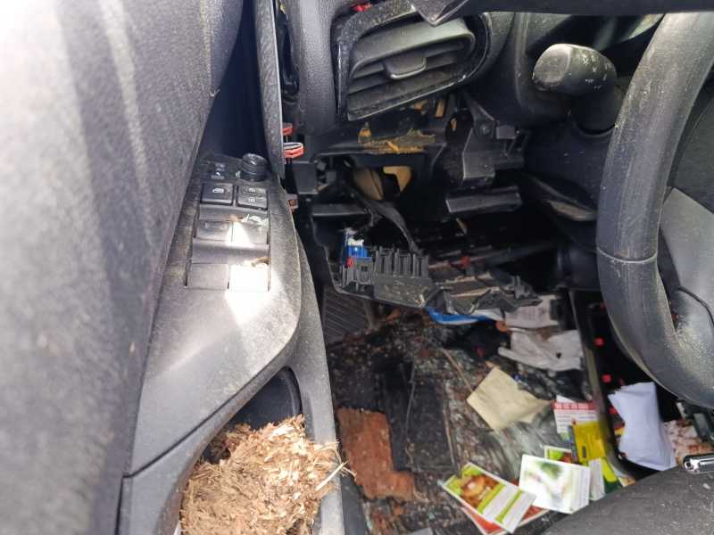 Recambio de mando elevalunas delantero izquierdo para toyota yaris cross (mxp_) 1.5 (mxpb10) referencia OEM IAM 840400D020  