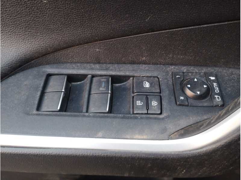Recambio de mando elevalunas delantero izquierdo para toyota rav4 referencia OEM IAM   