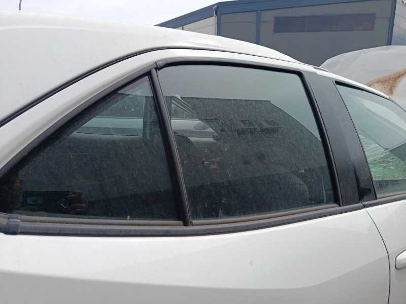 Recambio de luna trasera derecha para toyota yaris cross (mxp_) 1.5 (mxpb10) referencia OEM IAM 681030D011  