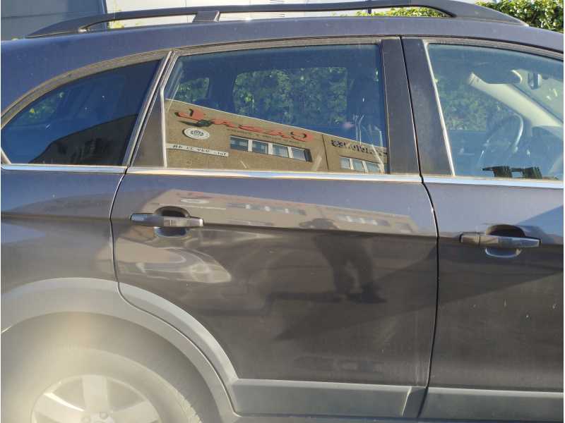 Recambio de puerta trasera derecha para chevrolet captiva 2.2 vcdi lt 2wd referencia OEM IAM   
