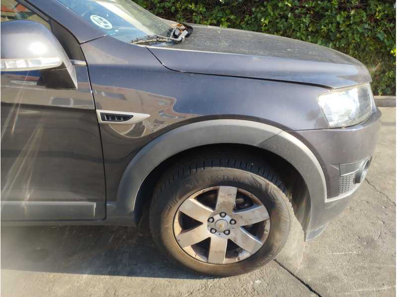 Recambio de aleta delantera derecha para chevrolet captiva 2.2 vcdi lt 2wd referencia OEM IAM   