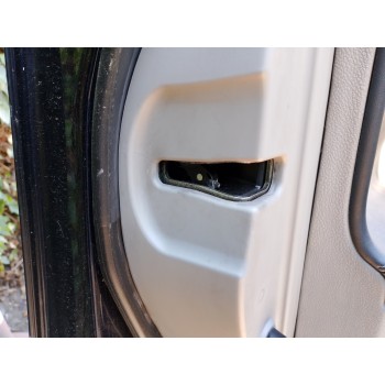 CERRADURA PUERTA DELANTERA IZQUIERDA 