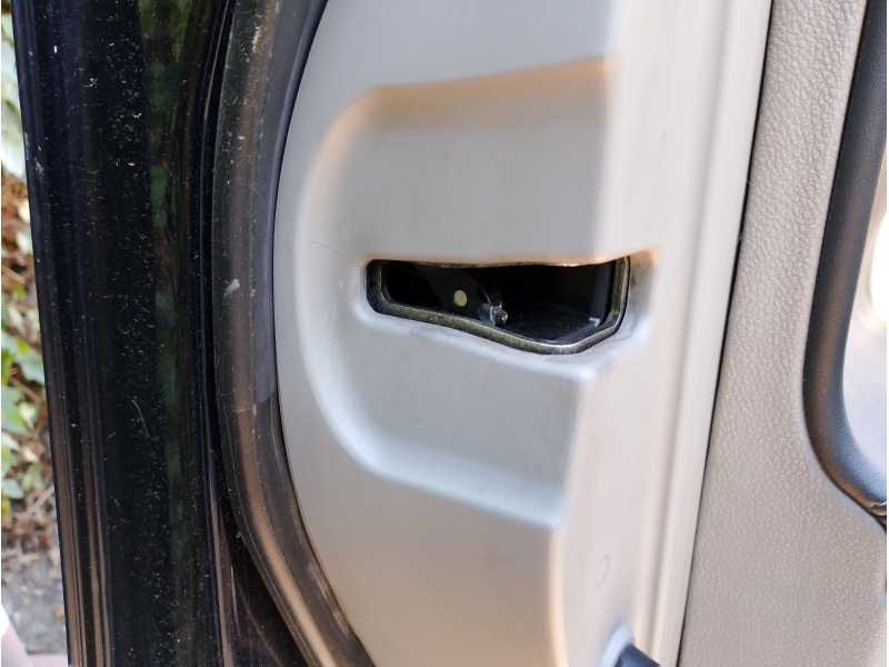 Recambio de cerradura puerta delantera izquierda para lexus is200 (ds2/is2) 2.2 d-cat referencia OEM IAM   