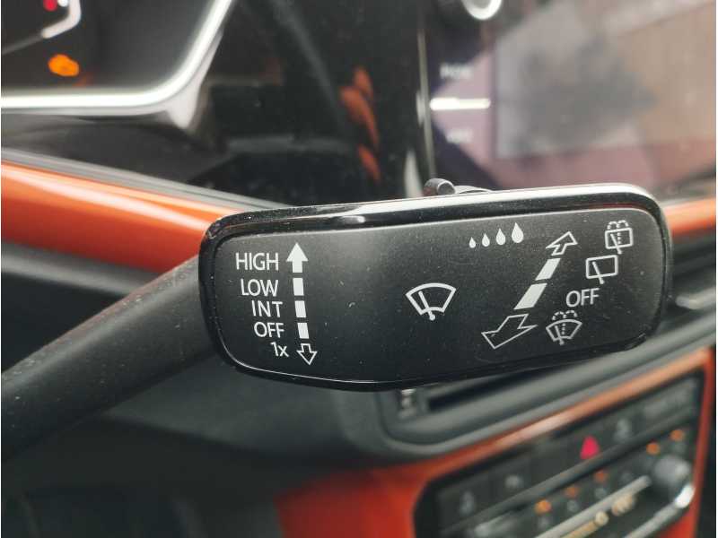 Recambio de mando limpia para volkswagen t-cross advance referencia OEM IAM   