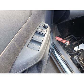 MANDO ELEVALUNAS DELANTERO IZQUIERDO 8404002550 