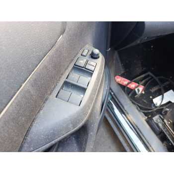 MANDO ELEVALUNAS DELANTERO IZQUIERDO 8404002550 