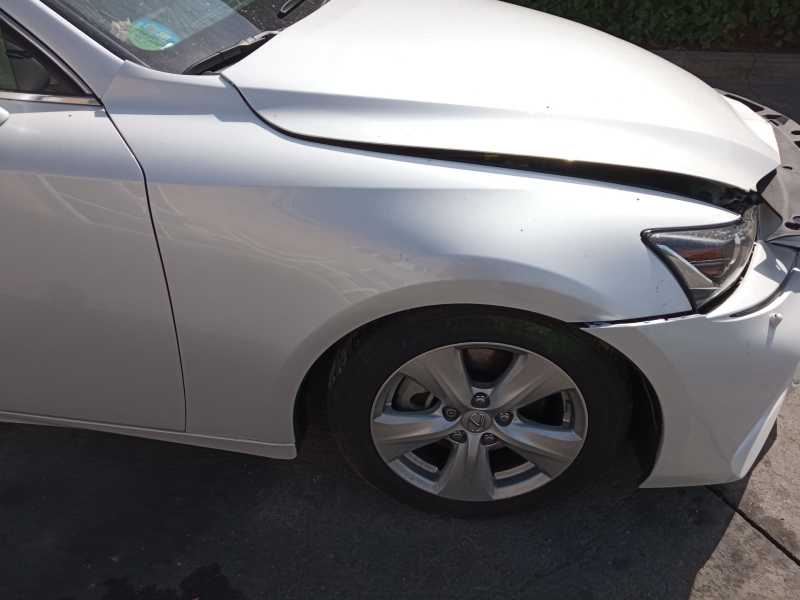 Recambio de aleta delantera derecha para lexus is 2.5 16v cat (híbrido) referencia OEM IAM   