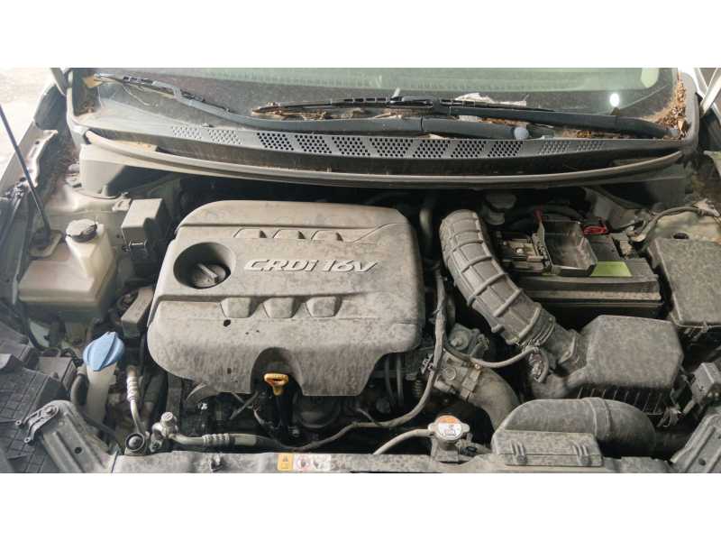 Recambio de alternador para kia cee´d (jd) 1.4 crdi 90 referencia OEM IAM 373002A850  