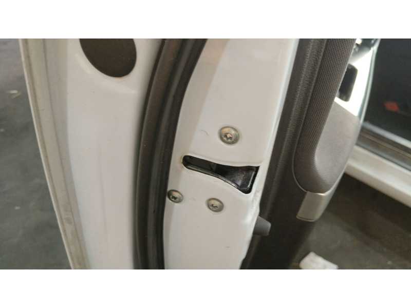 Recambio de cerradura puerta delantera izquierda para kia cee´d (jd) 1.4 crdi 90 referencia OEM IAM 81310A2000  