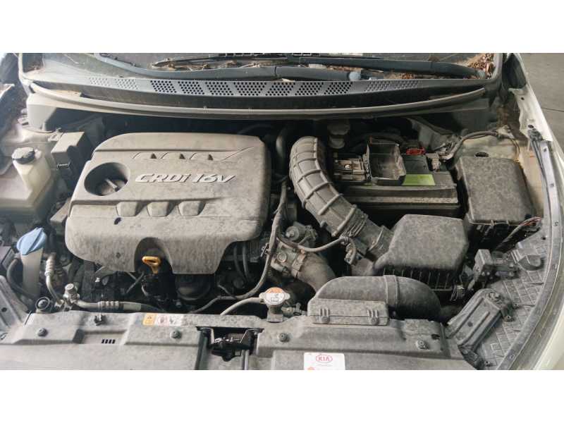 Recambio de intercooler para kia cee´d (jd) 1.4 crdi 90 referencia OEM IAM 282712A740  