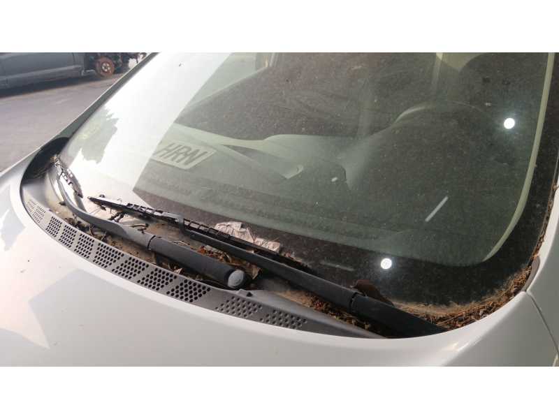 Recambio de motor limpia delantero para kia cee´d (jd) 1.4 crdi 90 referencia OEM IAM 98110A2000  