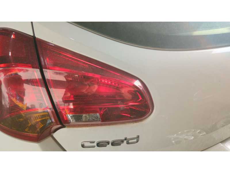 Recambio de piloto trasero izquierdo interior para kia cee´d (jd) 1.4 crdi 90 referencia OEM IAM 92403A2000  
