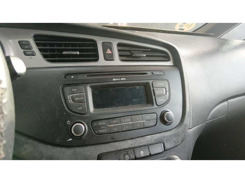 Recambio de sistema audio / radio cd para kia cee´d (jd) 1.4 crdi 90 referencia OEM IAM 96170A2000WK  